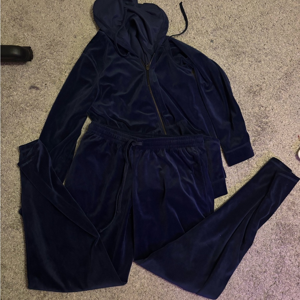 HUE Dark Blue Velour Jogger Set
